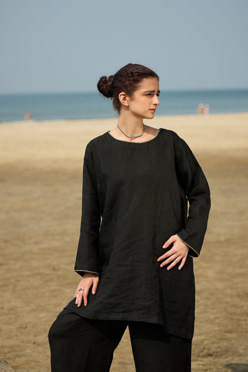 Black Linen Parallel