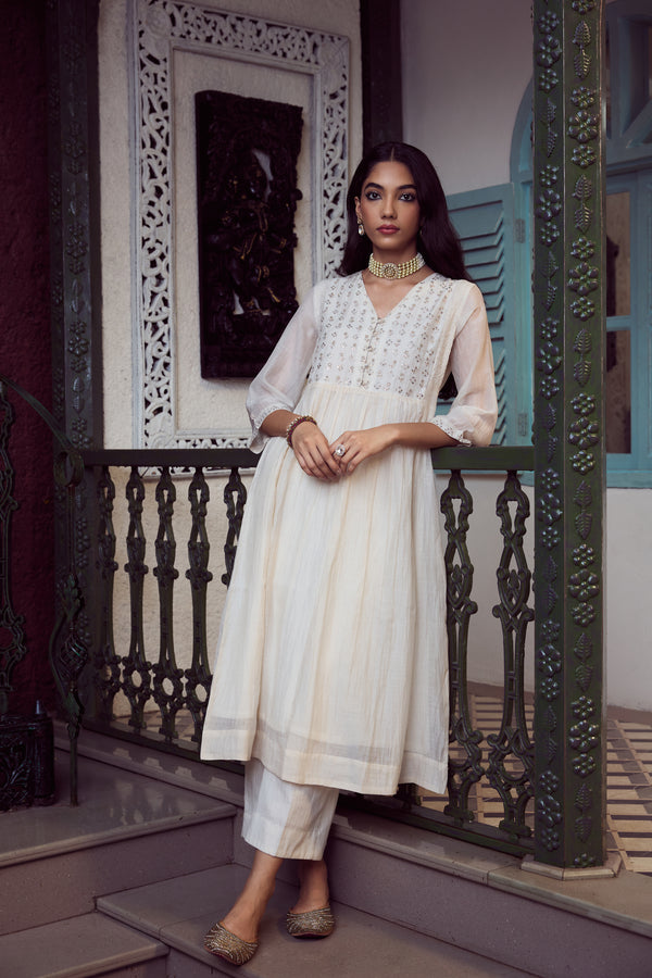 Chanderi Hand Embroidered Kurta - White