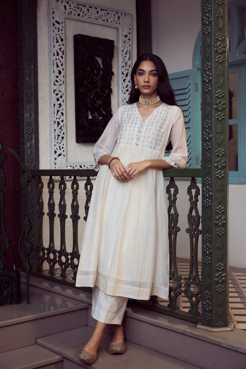 Chanderi Hand Embroidered Kurta - White