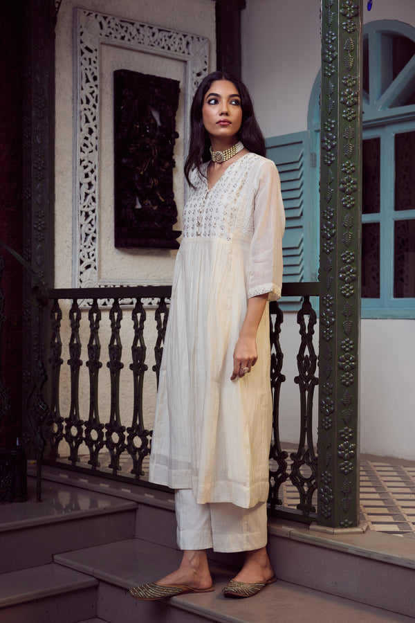 Chanderi Parallel - White
