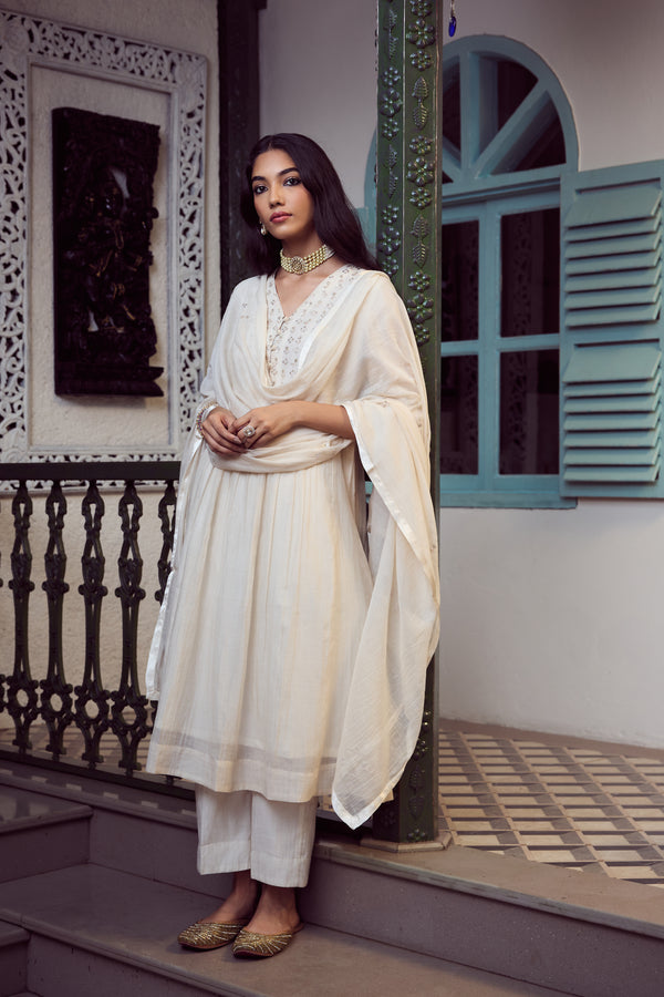 Chanderi Parallel - White