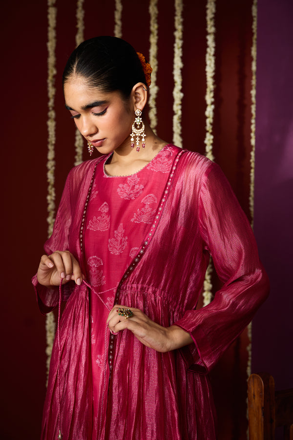 Silk Kota Shrug With Chanderi Slip Kurta - Pink