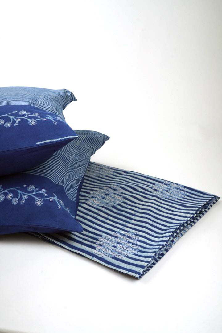 Cotton Batik Print Bedsheet - Indigo