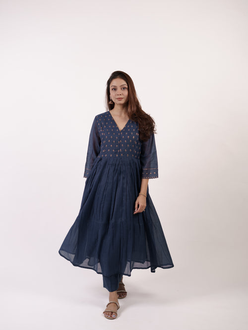 Blue Hand-Embroidered Chanderi V-Neck Kurta