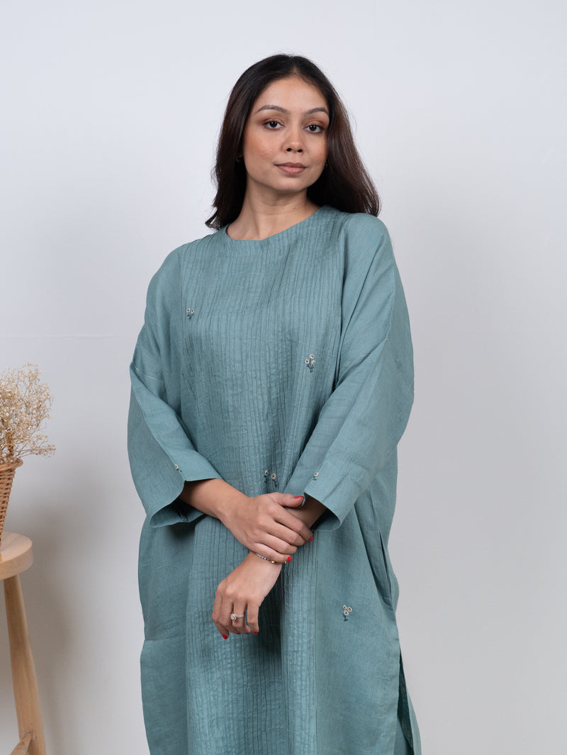 Linen Hand Embroidered Kurta - Blue