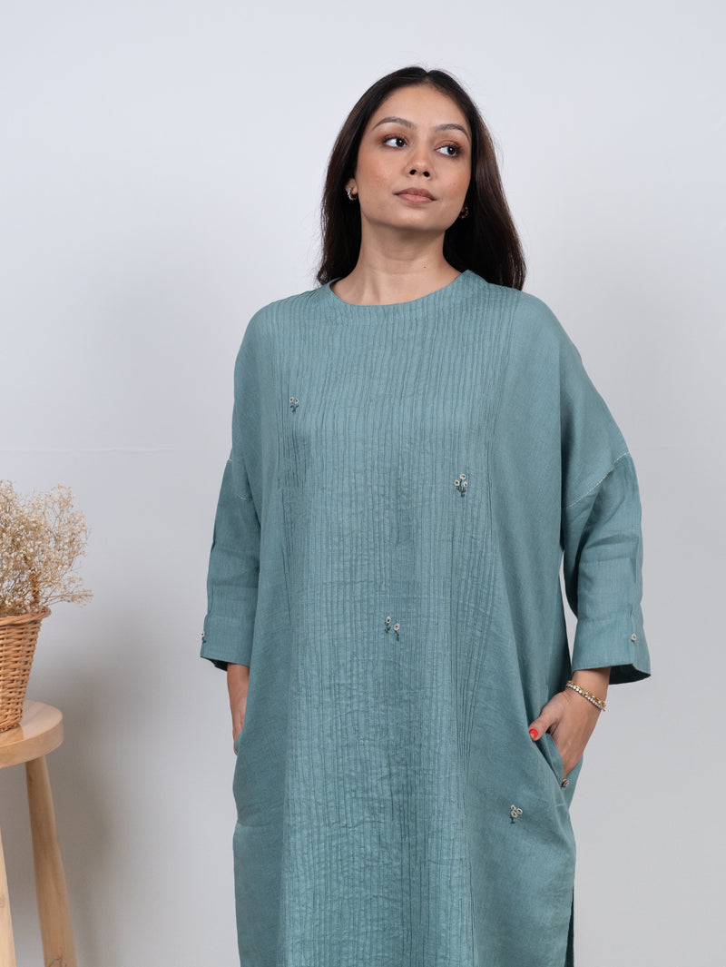 Linen Hand Embroidered Kurta - Blue