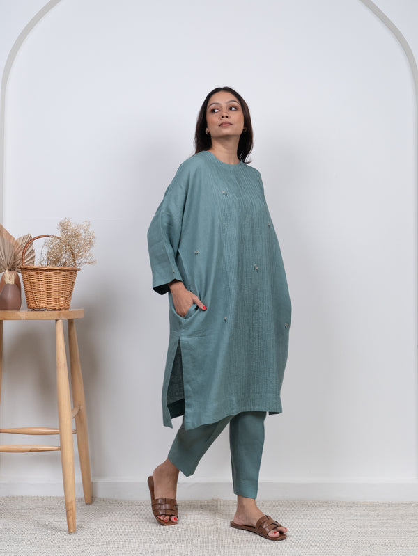 Linen Hand Embroidered Kurta - Blue