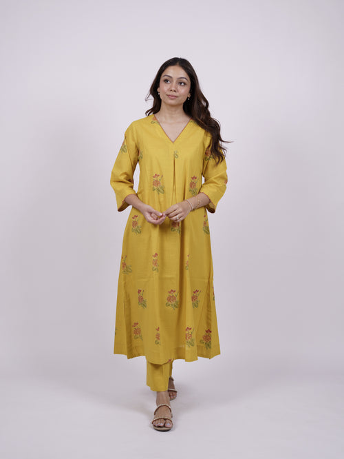 Yellow Hand-Block Printed Cotton V-Neck Pleated Kurta